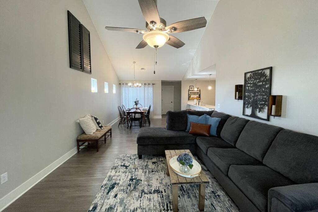 New Beautiful 3 Bedroom Condo In בטנדורף מראה חיצוני תמונה