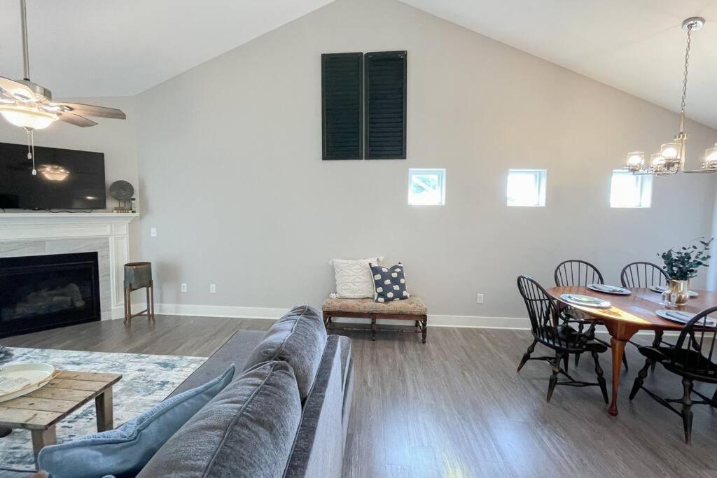 New Beautiful 3 Bedroom Condo In בטנדורף מראה חיצוני תמונה